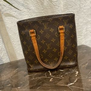 Louis Vuitton monogram purse
